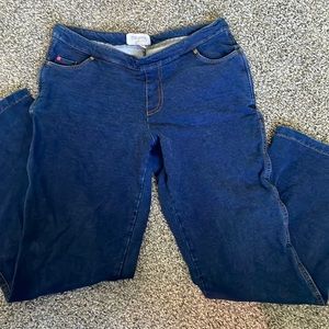 Blue Pajama jeans, denim look alike, has pockets!